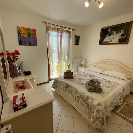 Casa Lilly ブッソレンゴ